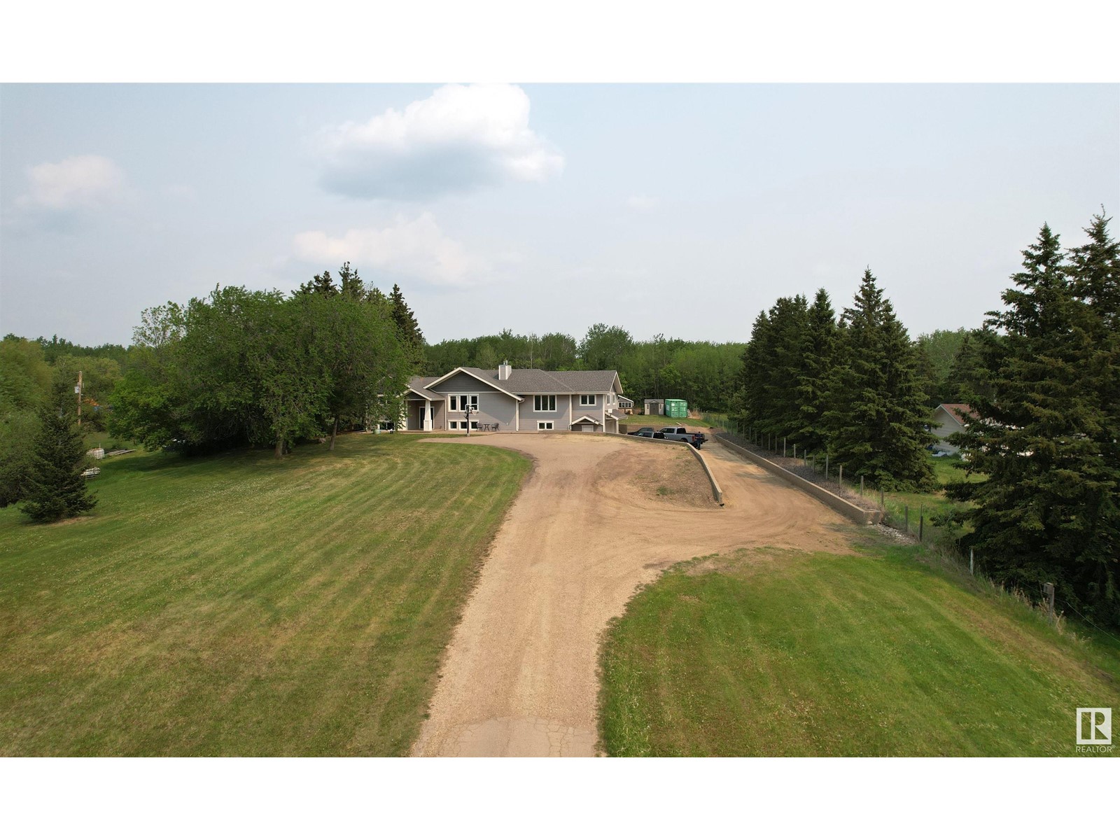 169 51559 RGE ROAD 225