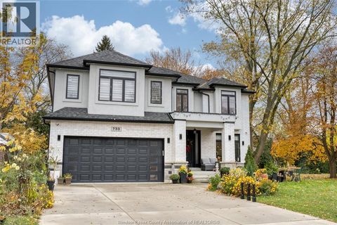 735 CABANA ROAD West Windsor ON N9G1B5
