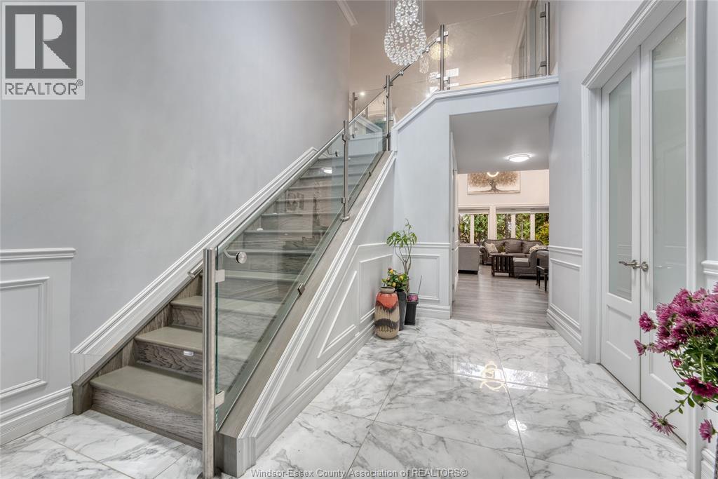 735 CABANA ROAD West