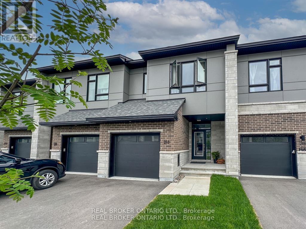 213 BRISTOL CRESCENT