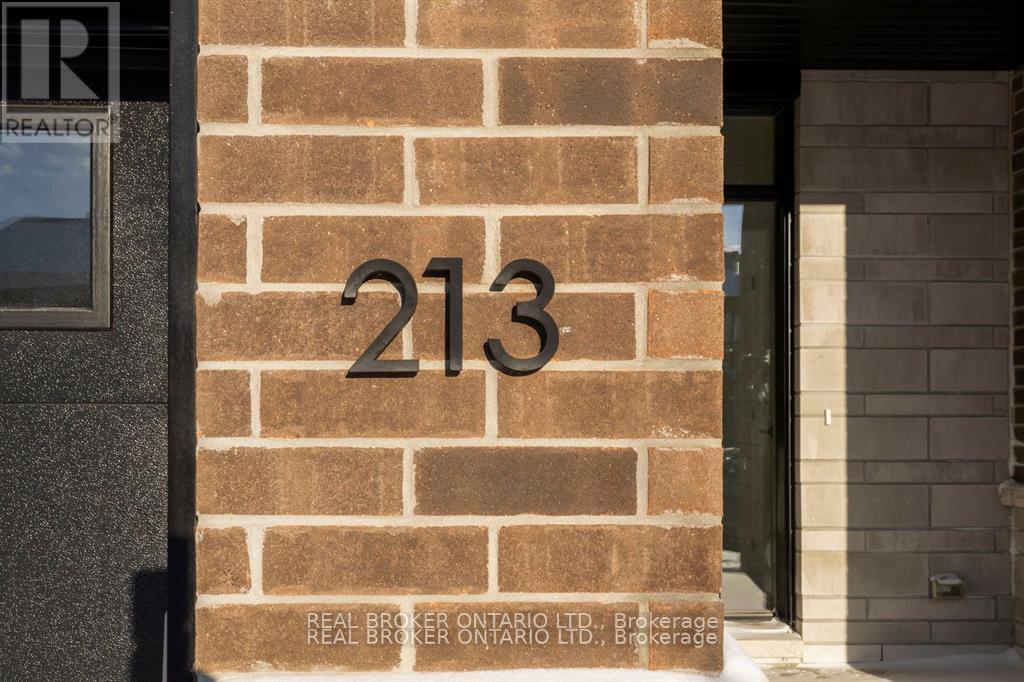 213 BRISTOL CRESCENT