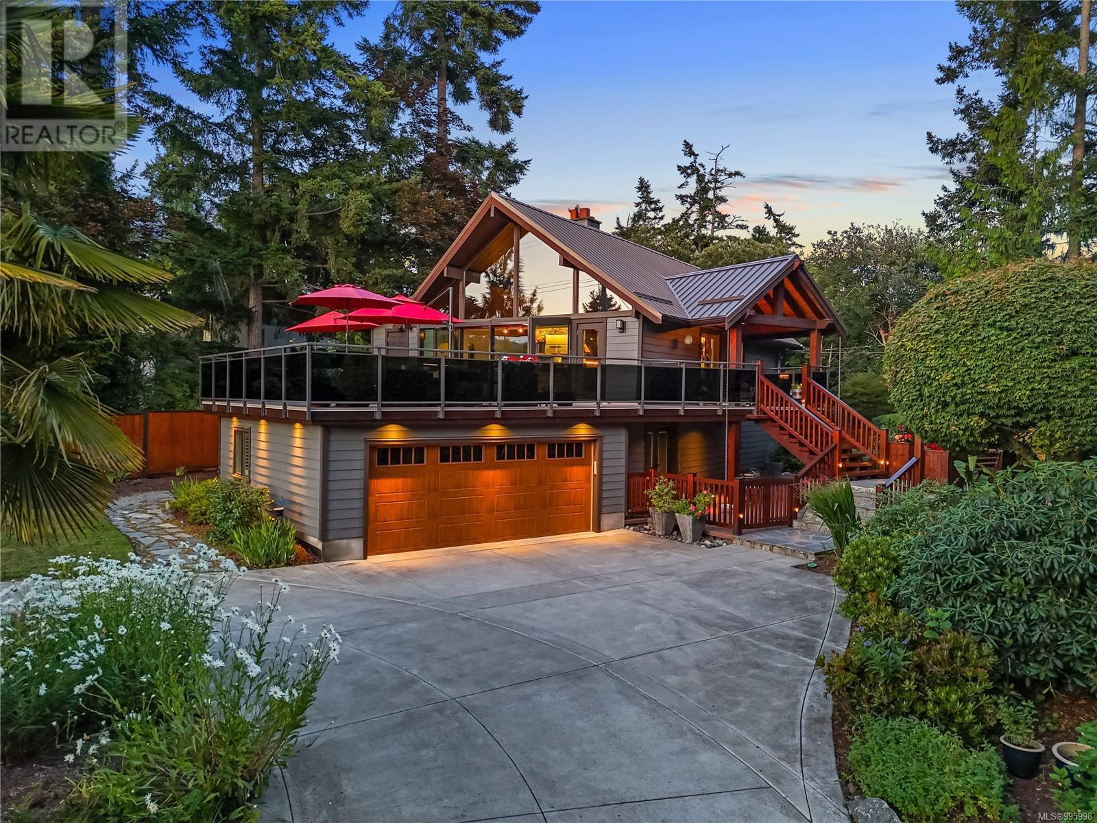 10879 Madrona Dr