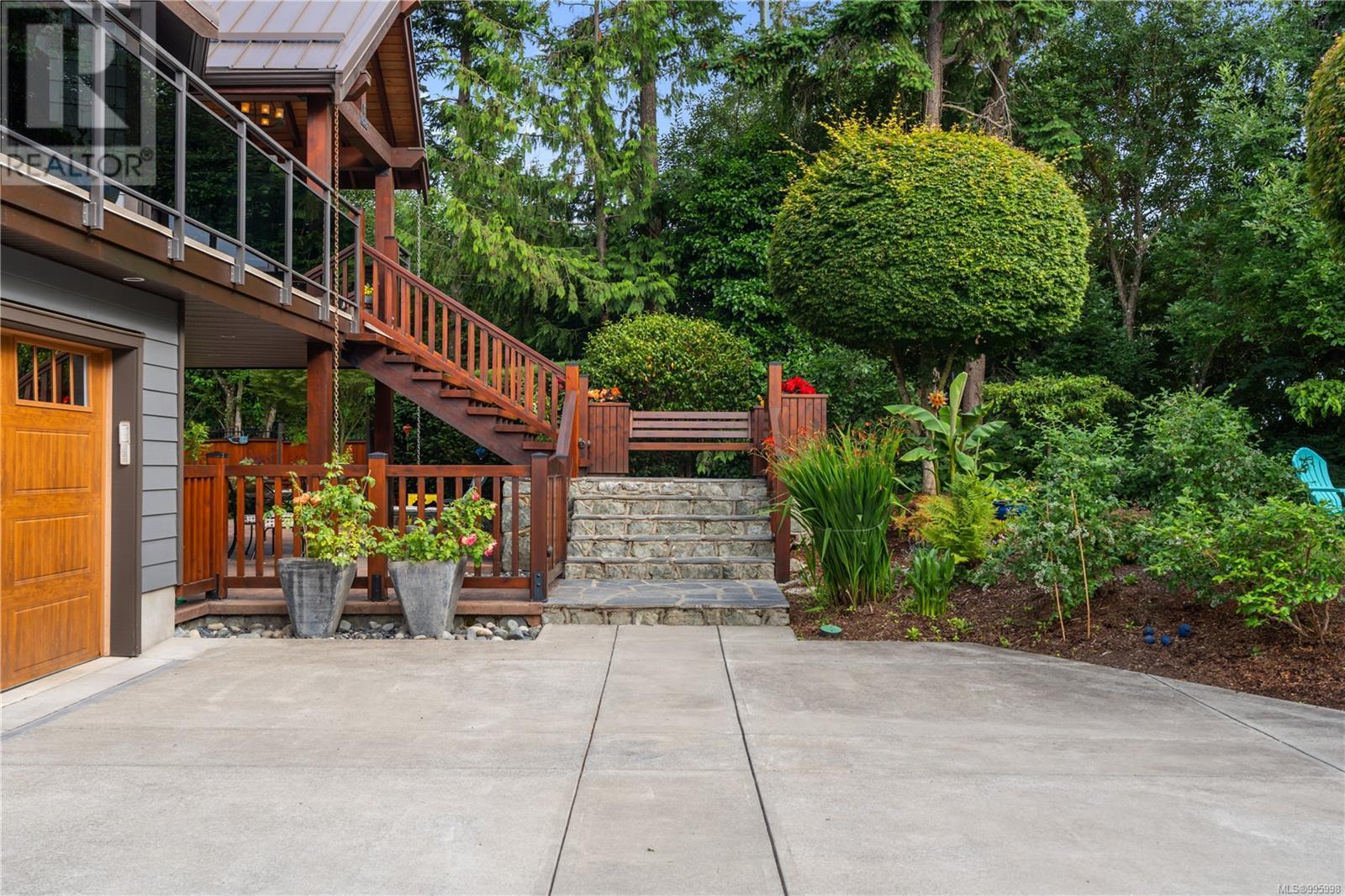10879 Madrona Dr
