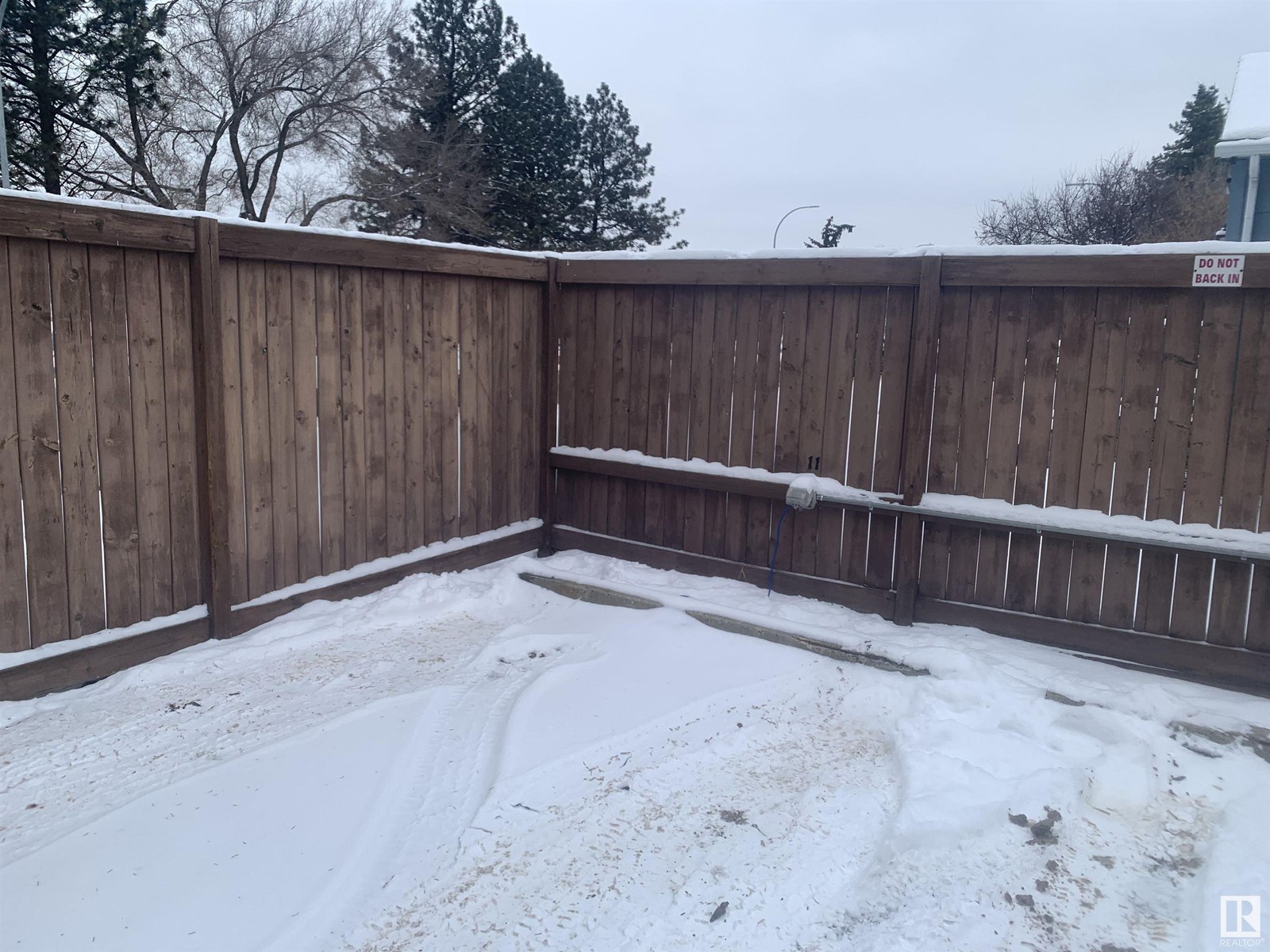 #406 11115 74 ST NW