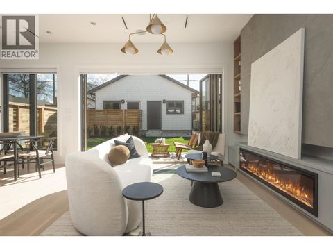 2 2684 OXFORD STREET Vancouver BC V5K1N3