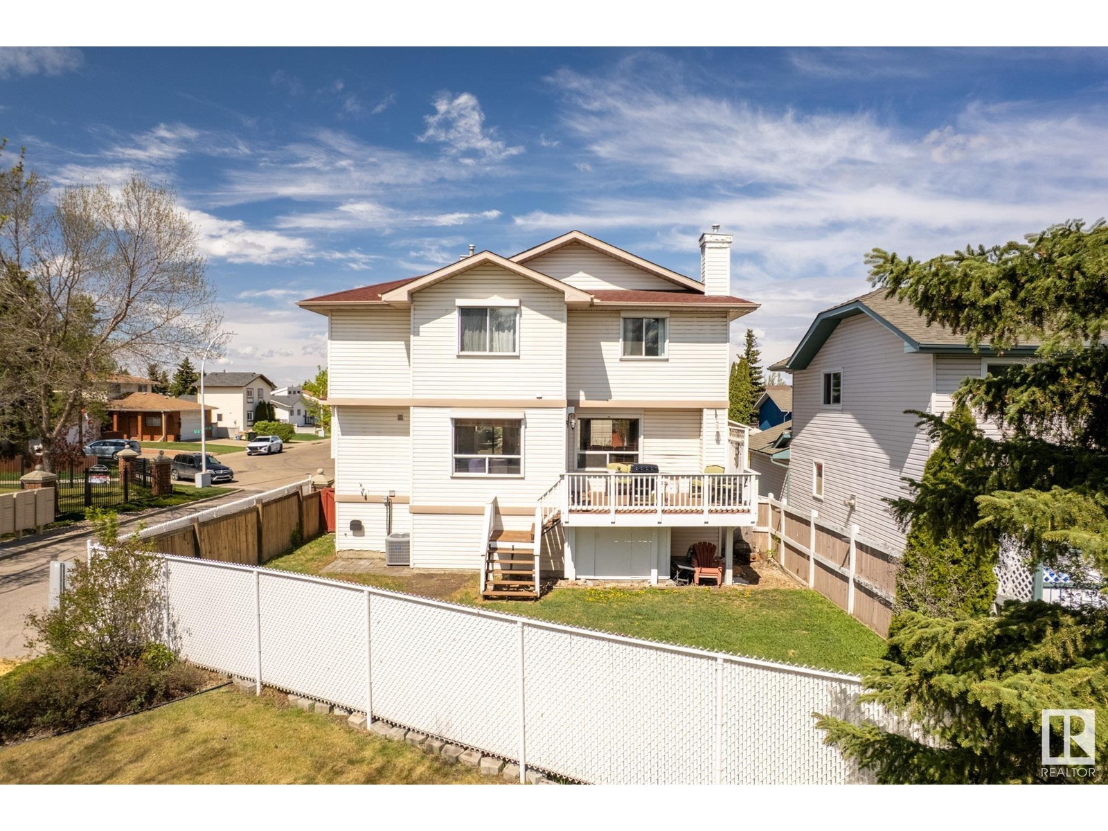 2415 133 AV NW