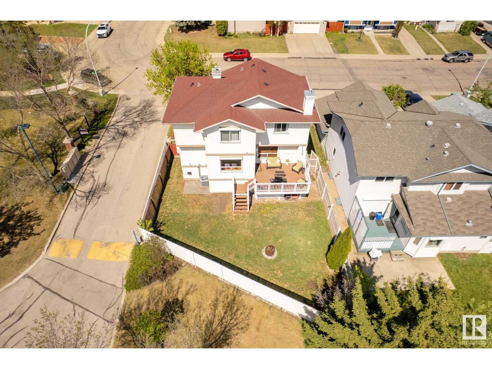 2415 133 AV NW