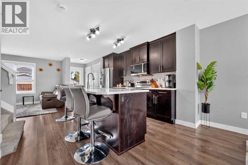 285 Coalbanks Boulevard W