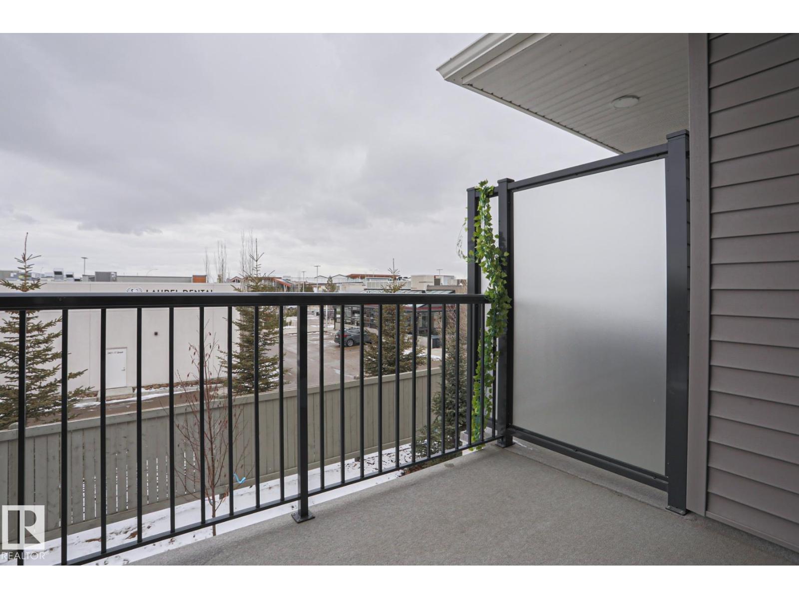 #37 1530 TAMARACK BV NW