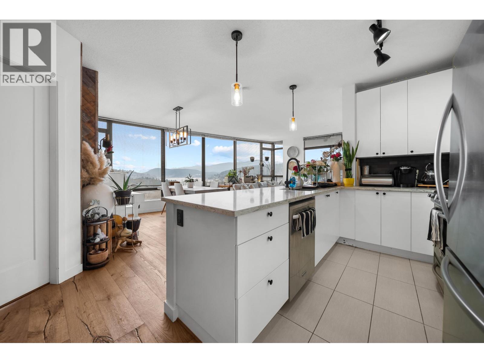 1406 400 CAPILANO ROAD