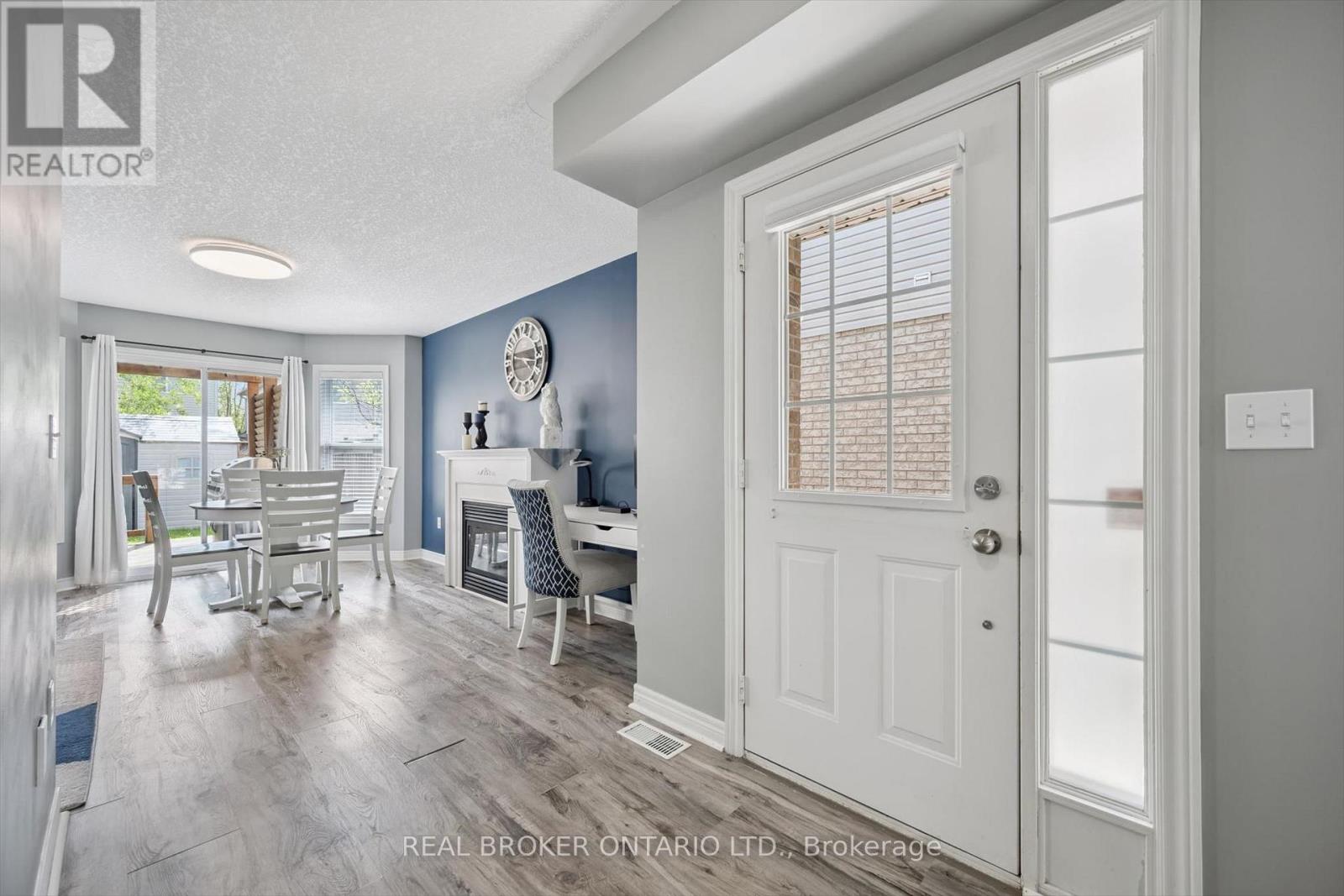 511 DANSBURY DRIVE