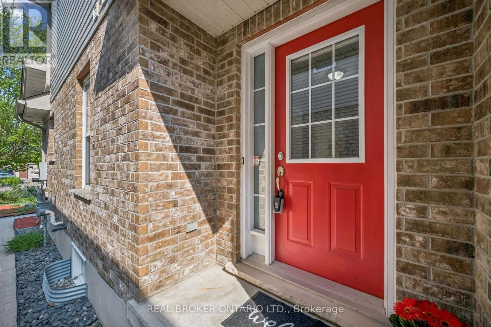 511 DANSBURY DRIVE