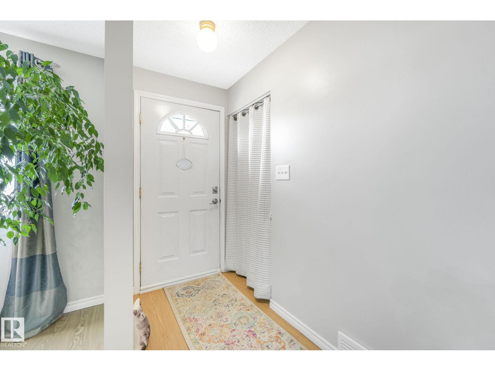 4611 10 AV NW