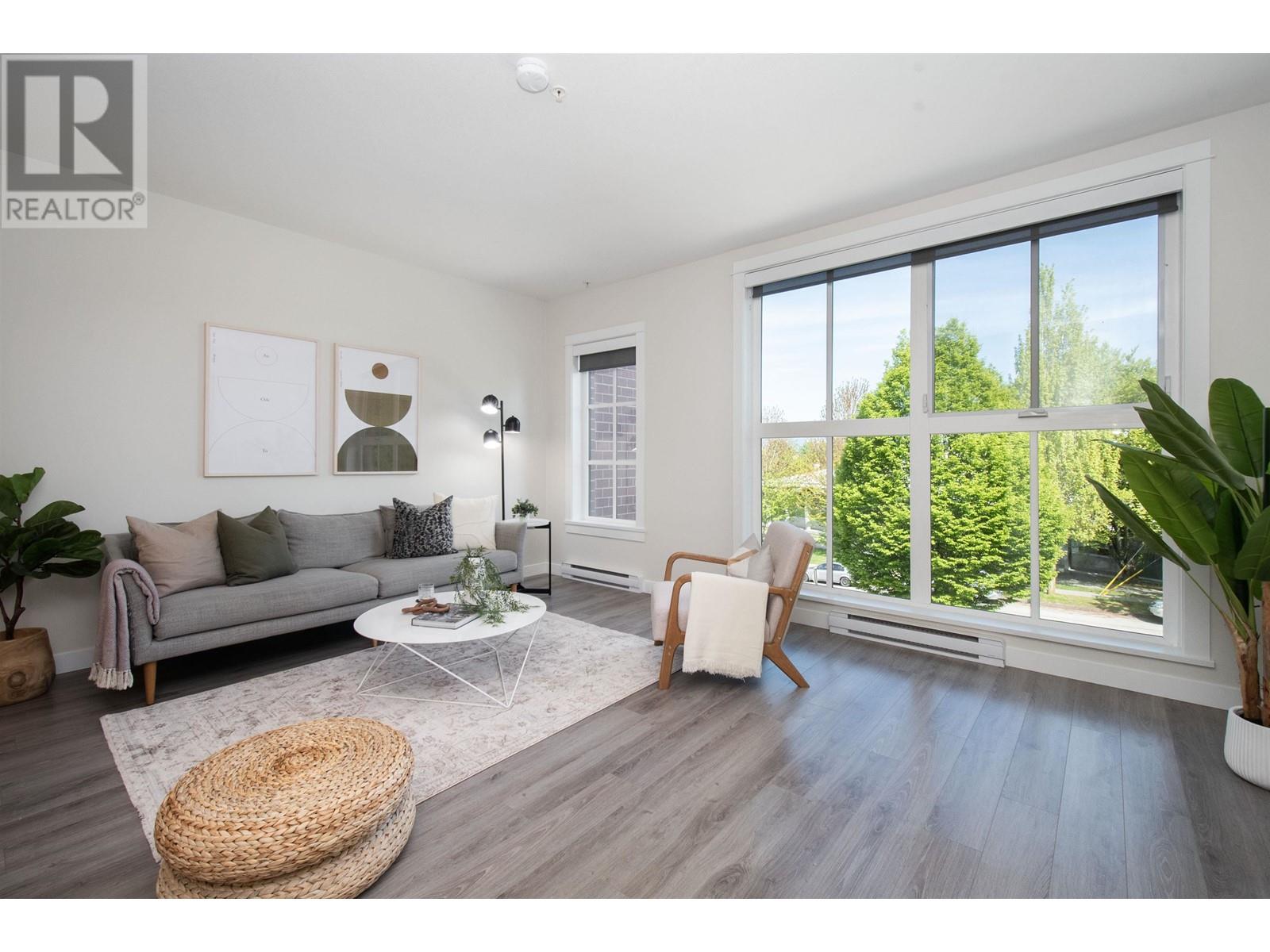 3433 PORTER STREET