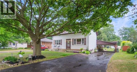 69 BEE Street Woodstock ON N4S3Z2