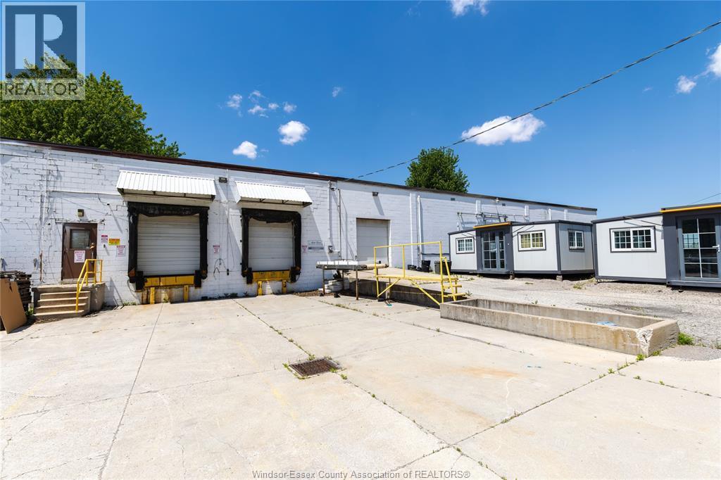 Photo 1 of 24 — 8323 DOVER CENTER LINE, Chatham-Kent, ON N0P1L0