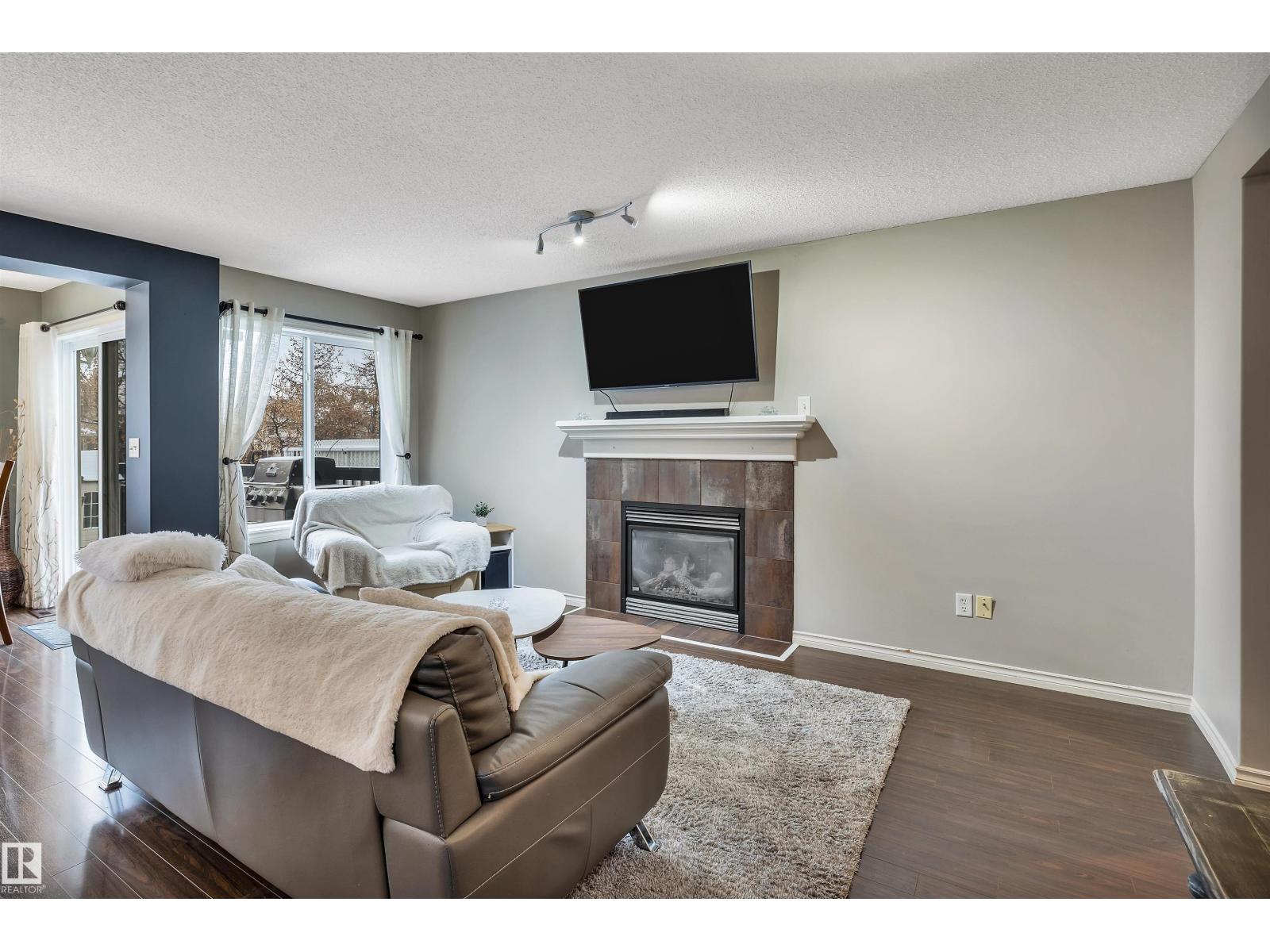 139 CHESTERMERE CR