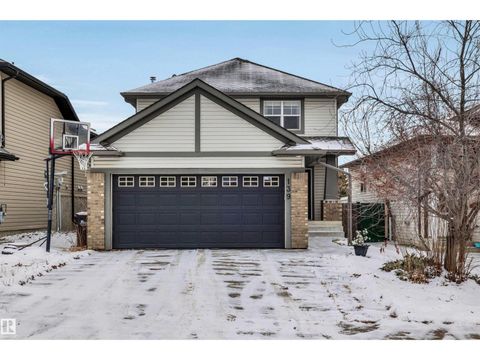 139 CHESTERMERE CR Sherwood Park AB T8H2W6