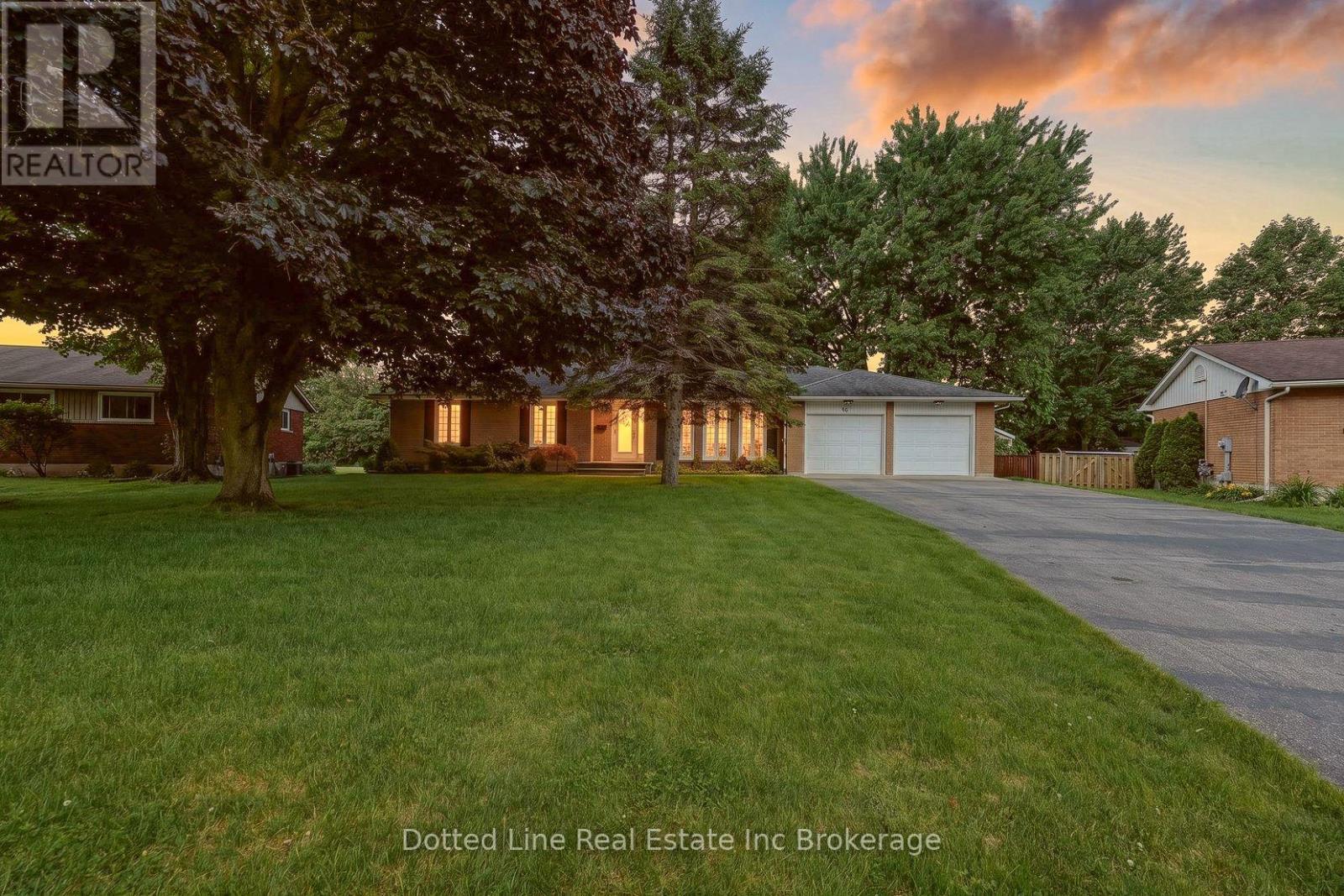 40 PARKDALE AVENUE