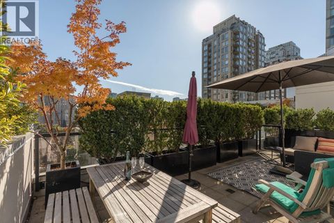 PH803 988 RICHARDS STREET Vancouver BC V6B8R2