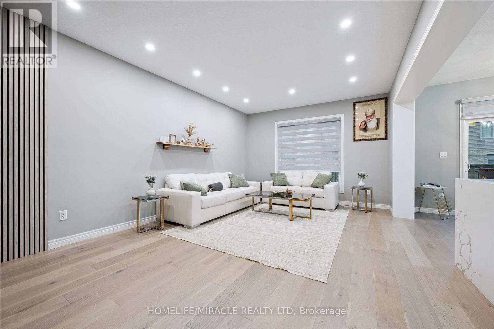 629 FLORENCEDALE CRESCENT W