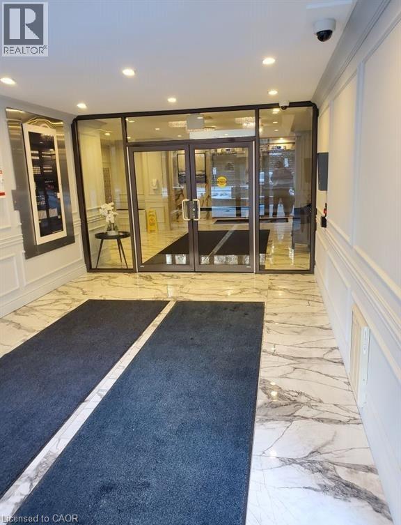 237 KING Street W Unit# 808