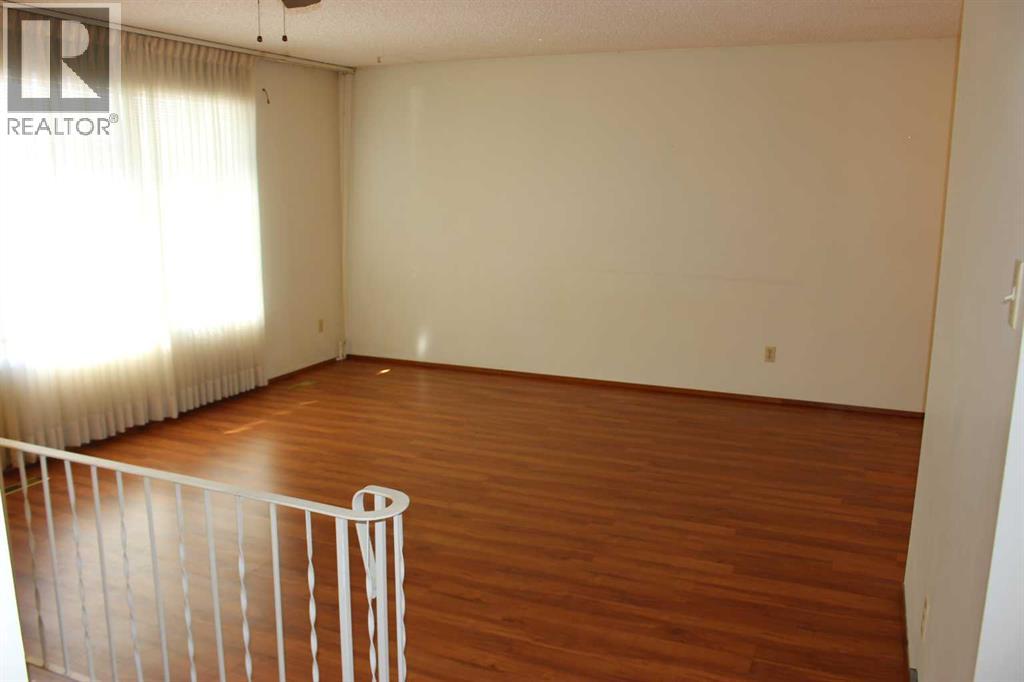 2409 17 Street N