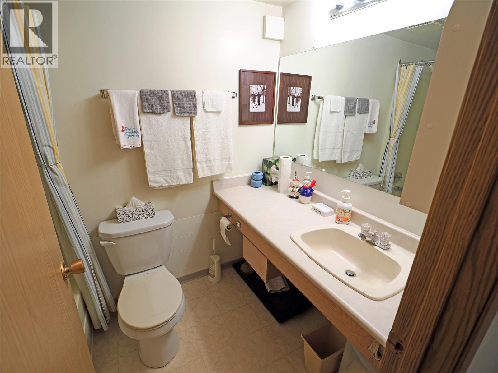 5375 Big White Road Unit# 201