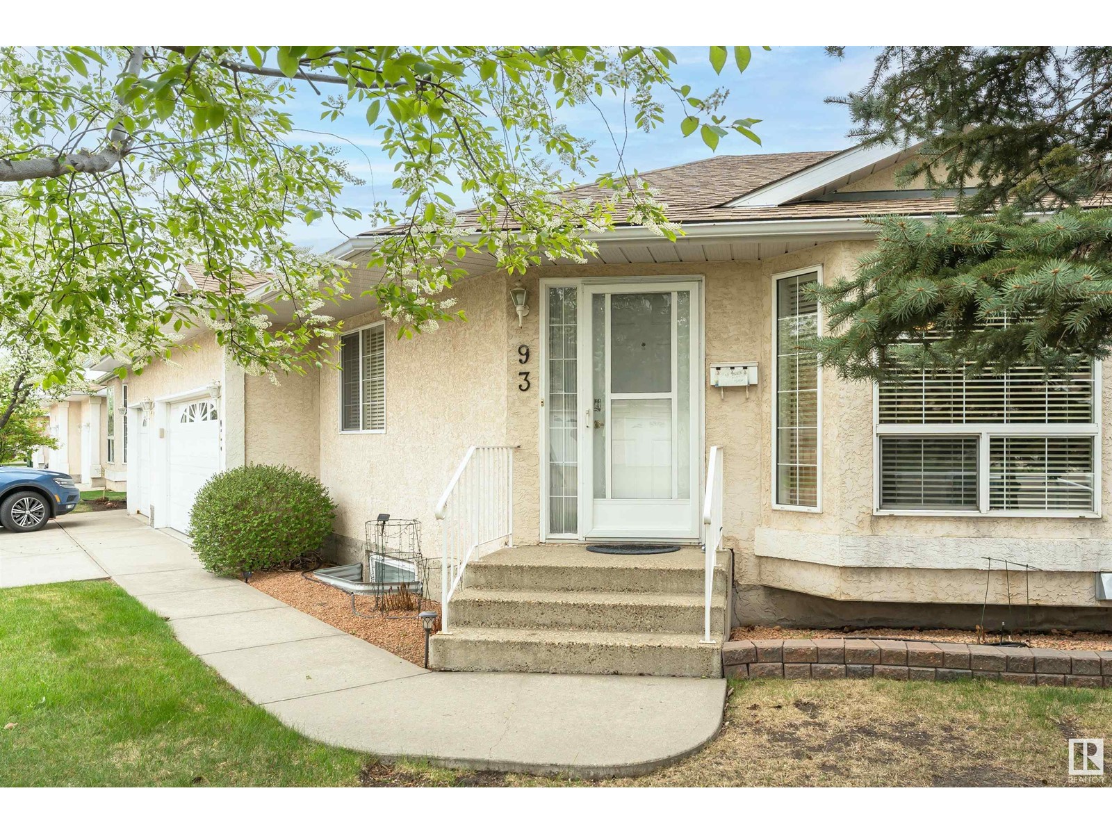 #93 13320 124 ST NW
