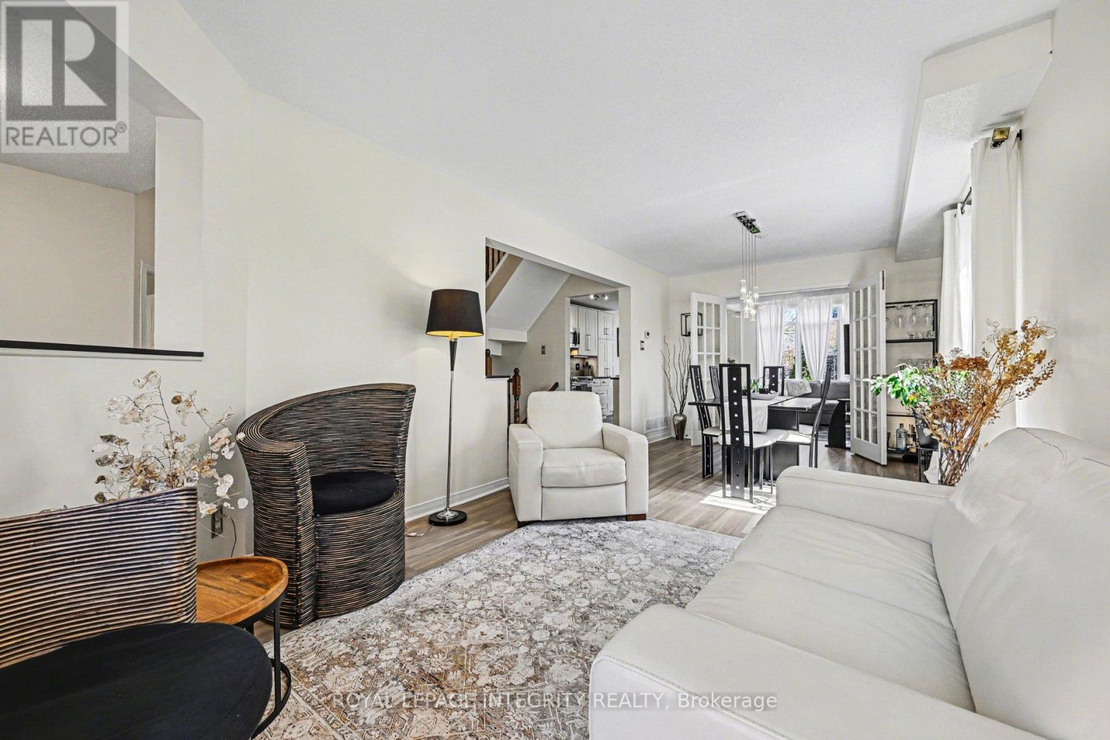 52 KINCARDINE DRIVE