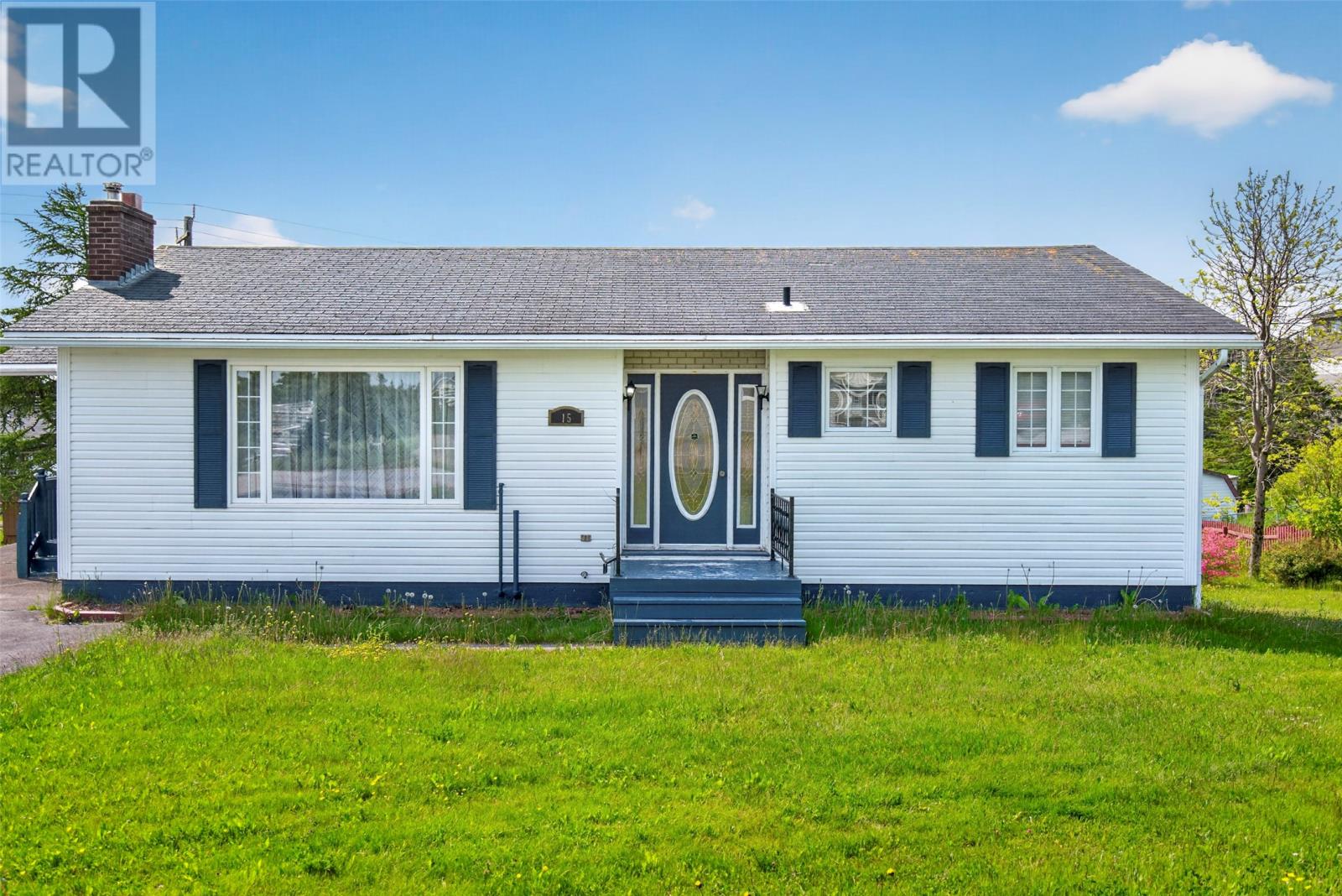 15 Bayview Drive