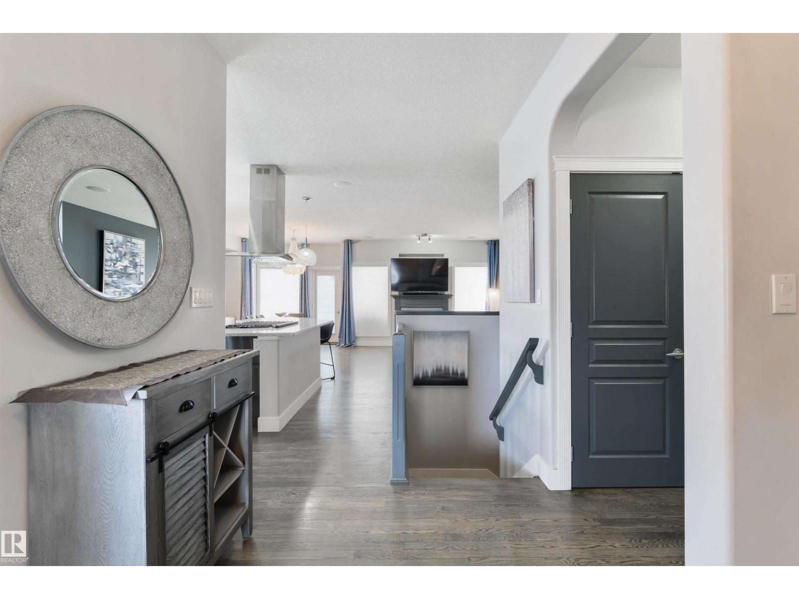 46 LONGVIEW CR