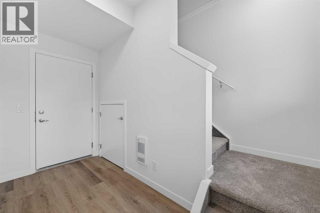 32 Red Embers Plaza NE