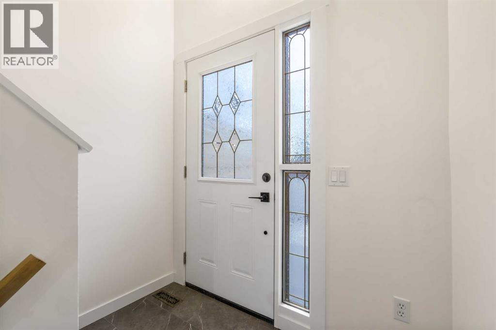 15 A Arlington Bay SE