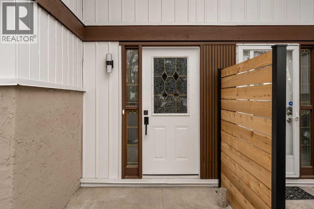 15 A Arlington Bay SE