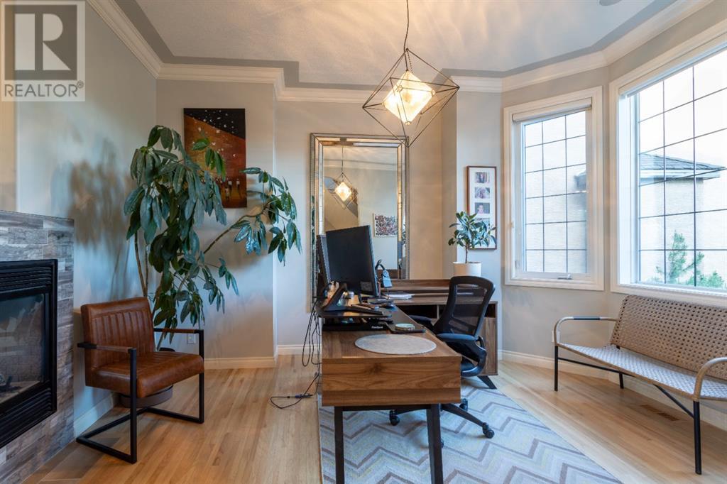 210 Evergreen Mews SW