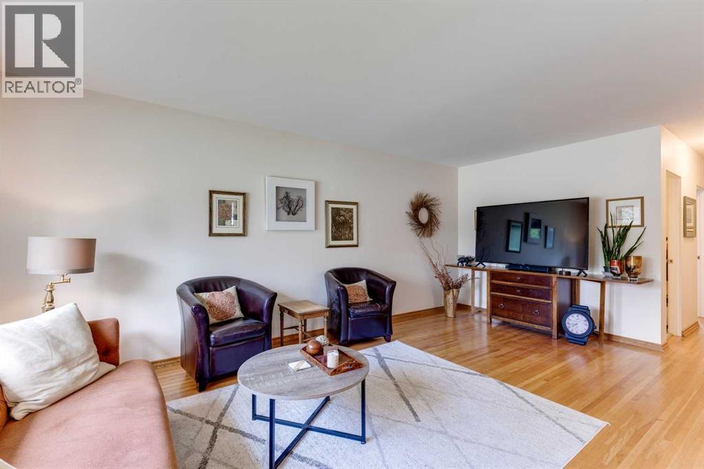 1333 Rosehill Drive NW