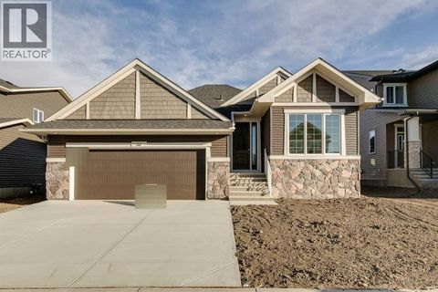 56 Dawson Wharf Mount Chestermere AB T1X2X5