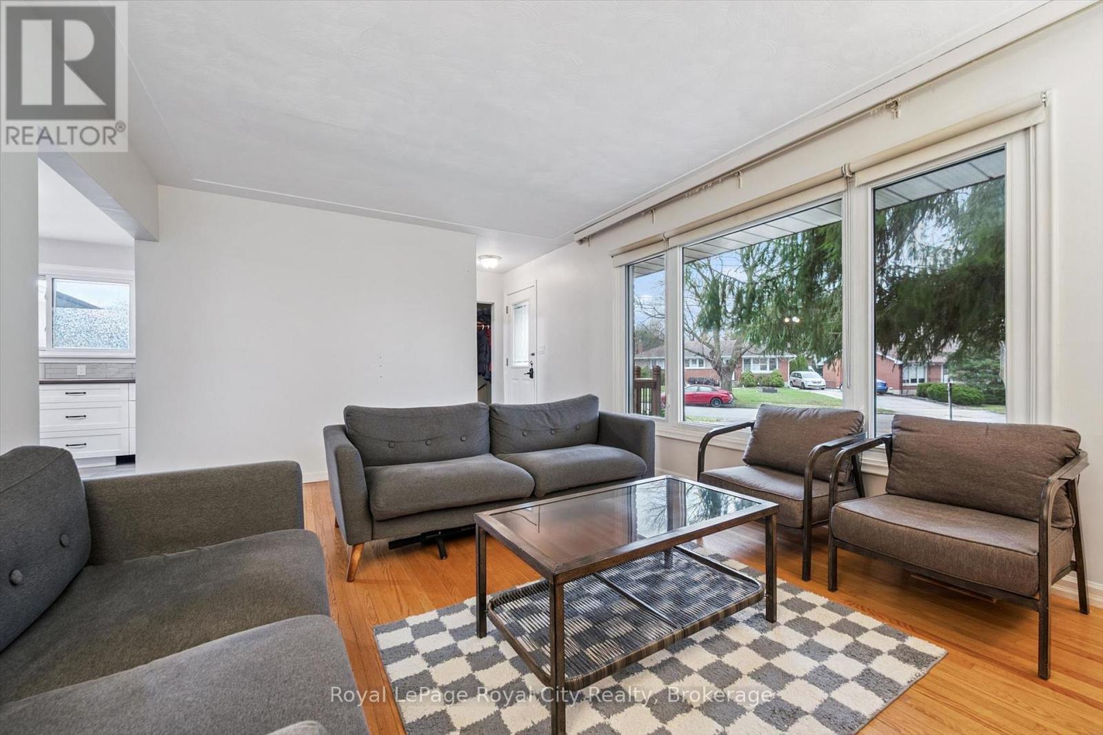 12 DELMAR BOULEVARD