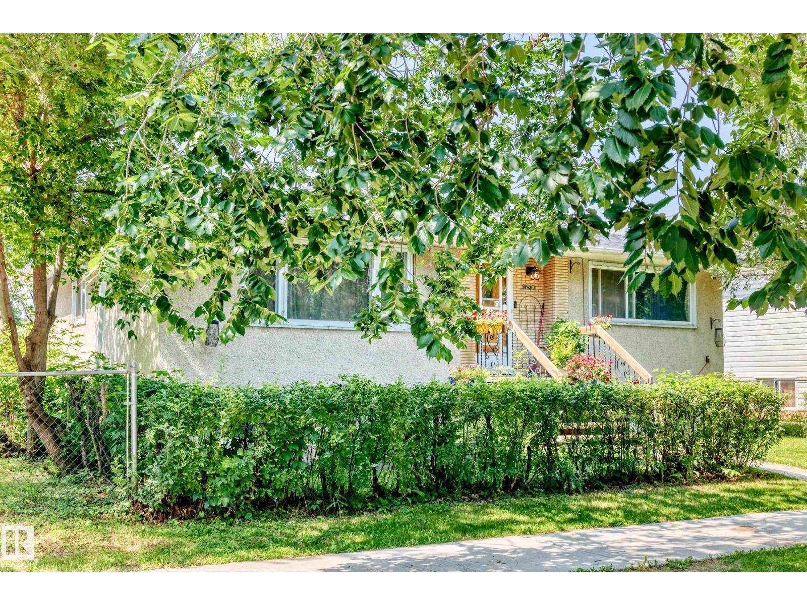 12718 126 ST NW