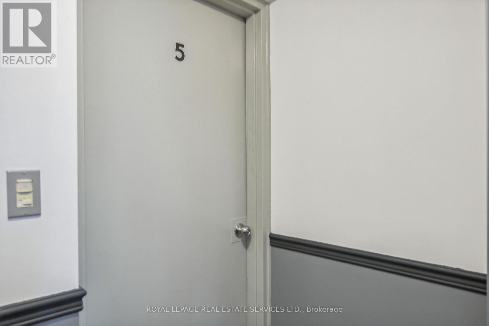 5 - 18 THIRTY THIRD STREET