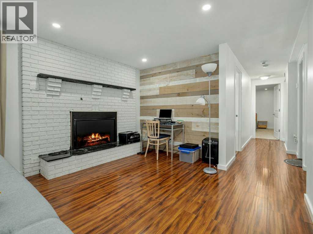 123 Dalhousie Court W