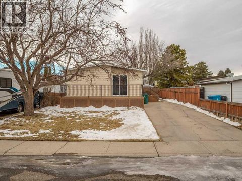 123 Dalhousie Court W Lethbridge AB T1K4C8