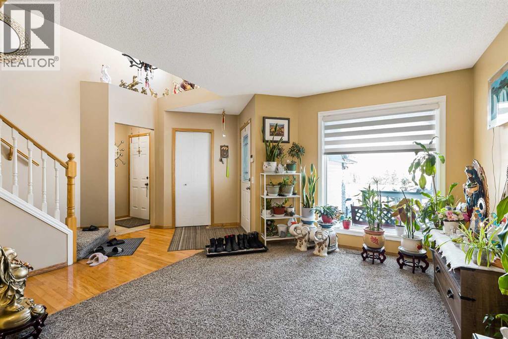 332 Harvest Hills Drive NE