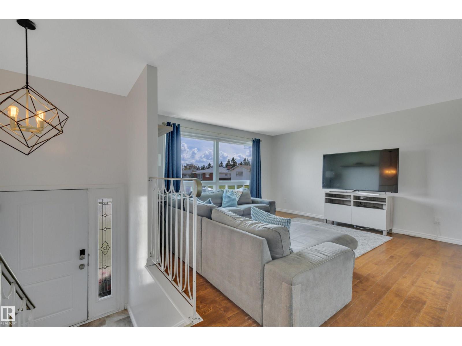14104 79 ST NW