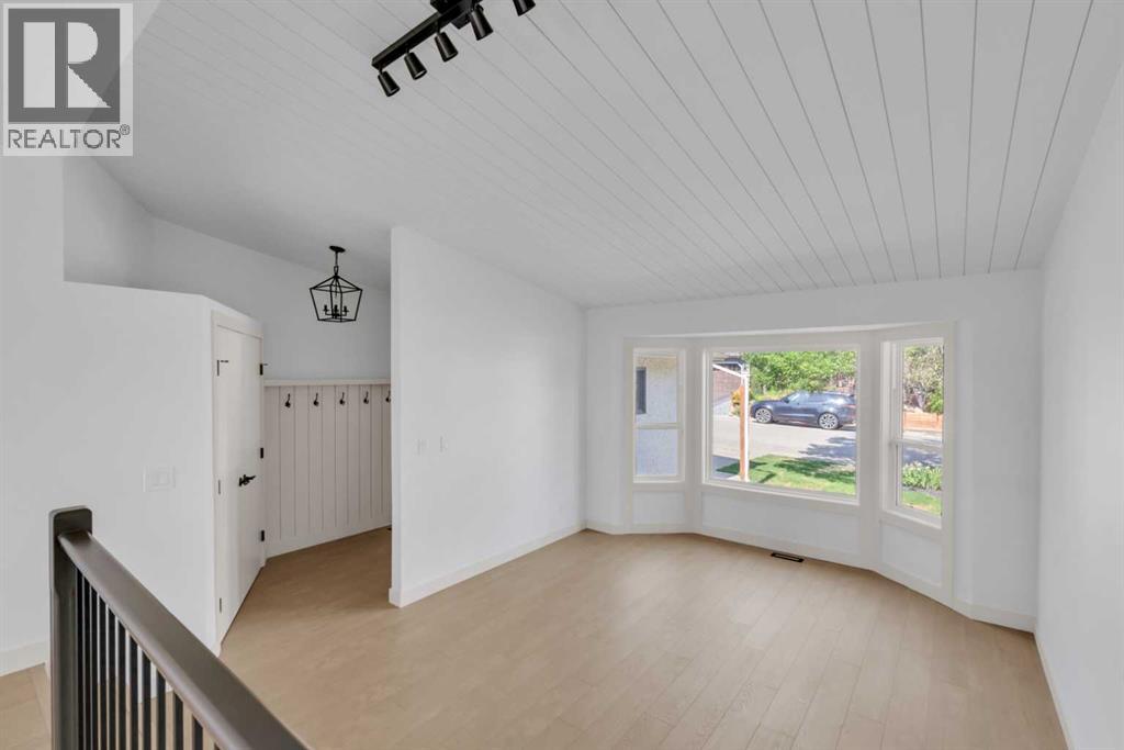 56 Macewan Meadow Way NW