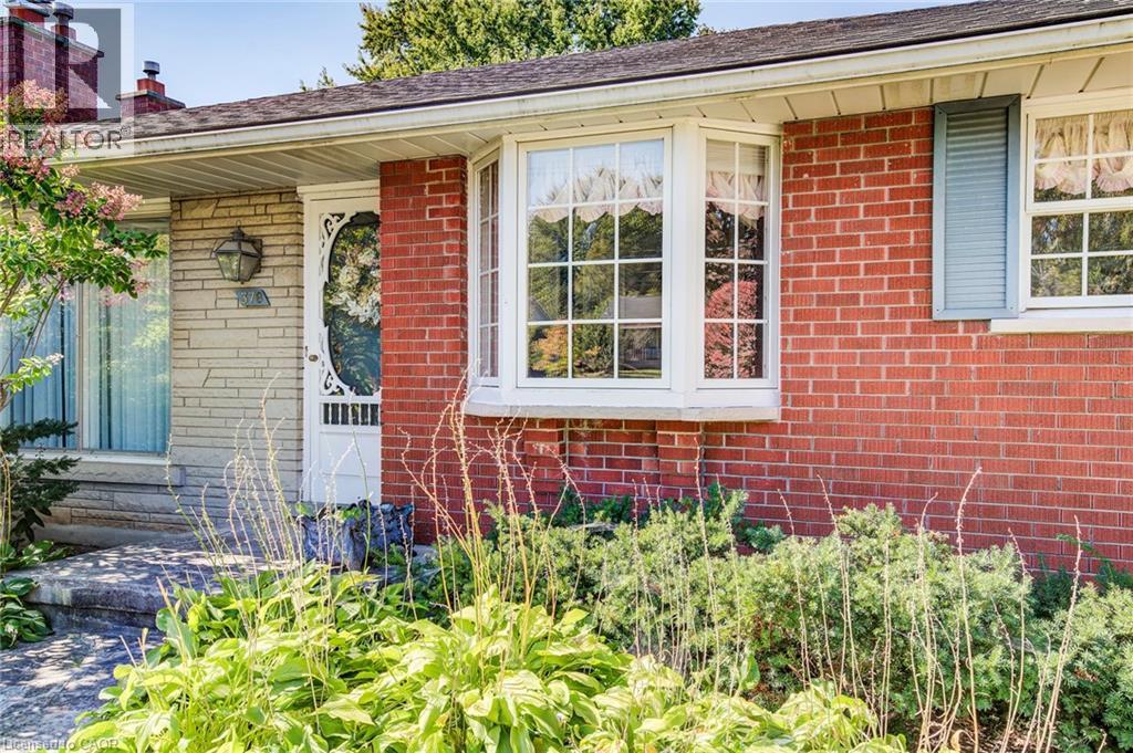 378 STEVENSON Street N