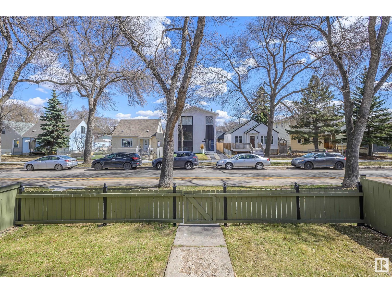 11534 92 ST NW NW