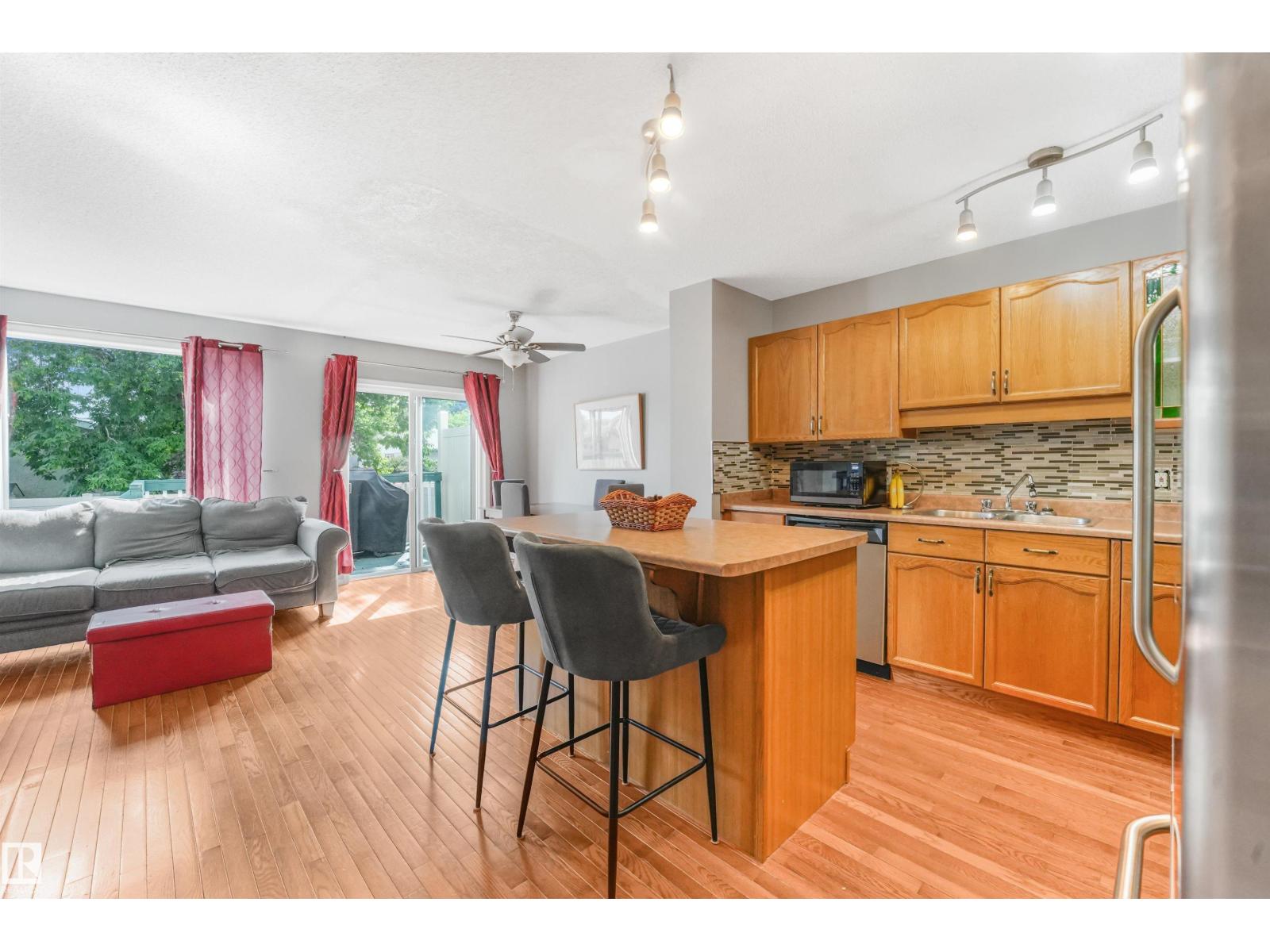 #19 15215 126 ST NW