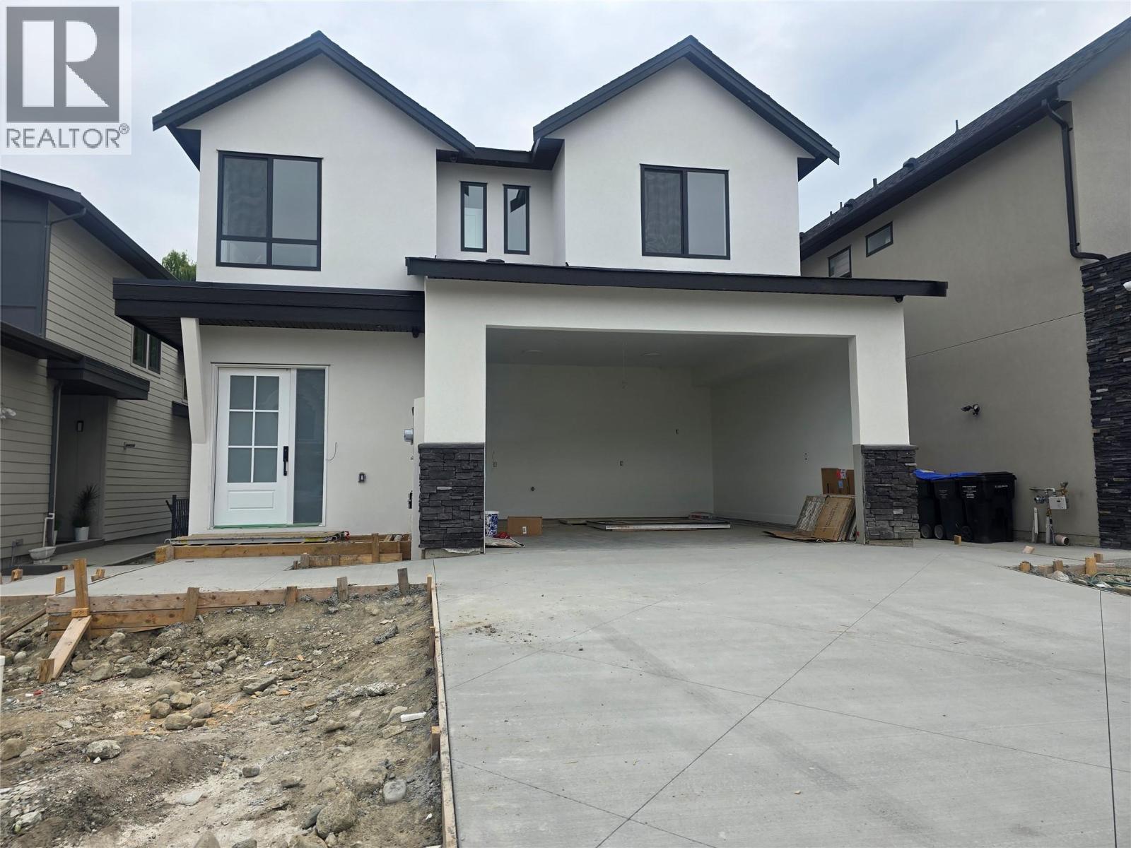 996 Bull Crescent
